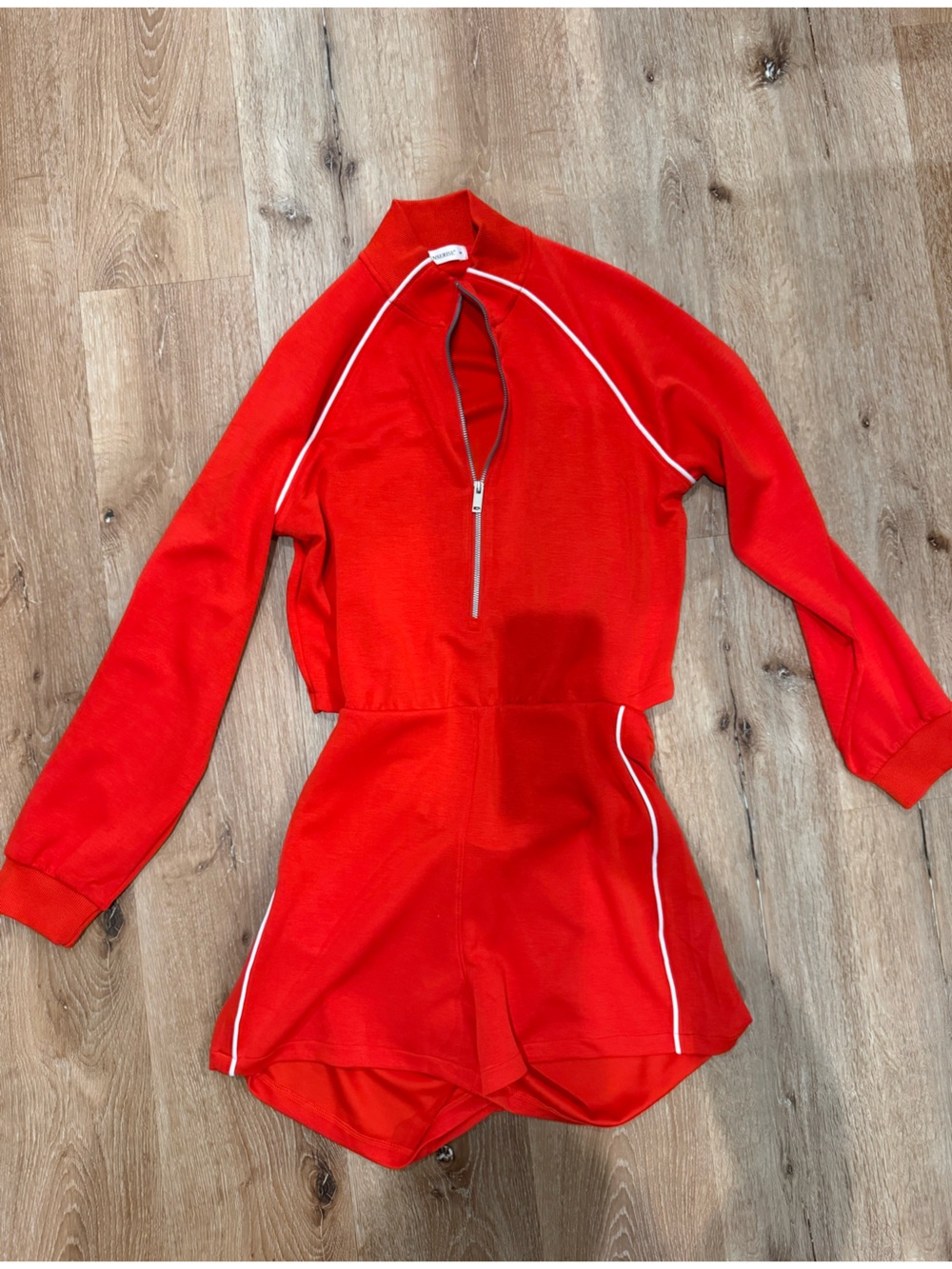 long sleeve romper with open back size medium like new condition - Picture 3 of 5